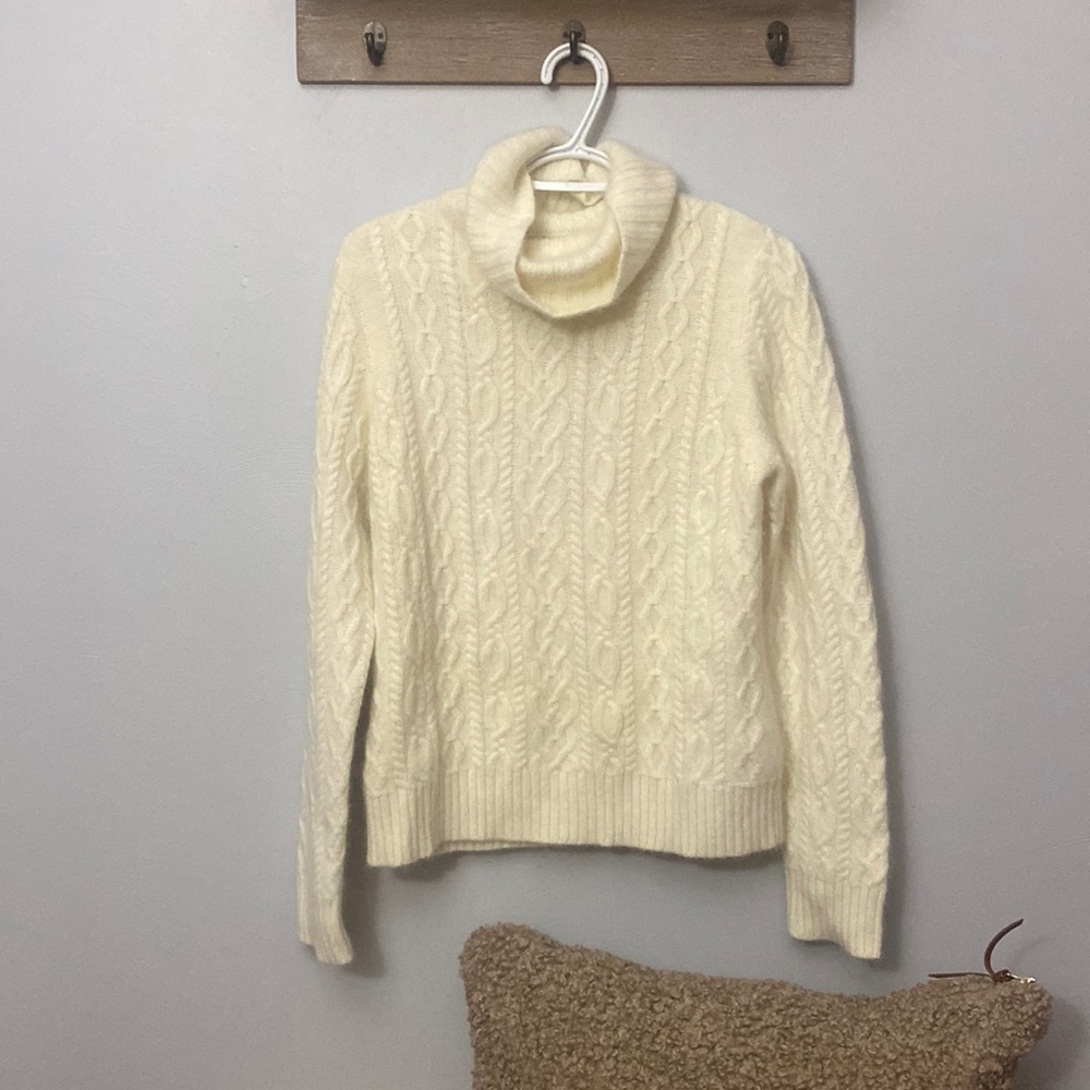 Alexandra Bartlett Cable Knit Angora Rabbit Hair and Lambs’ Wool blend sweater